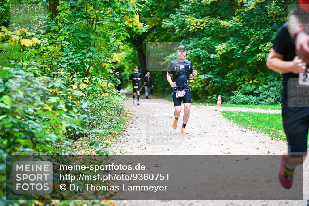 12.10.2025 - Bramfelder Halbmarathon 2025 Dr. Thomas Lammeyer http://msf.ph/oto/9360751 12.10.2025 11:13:41 Laufen 2556 meine-sportfotos.de