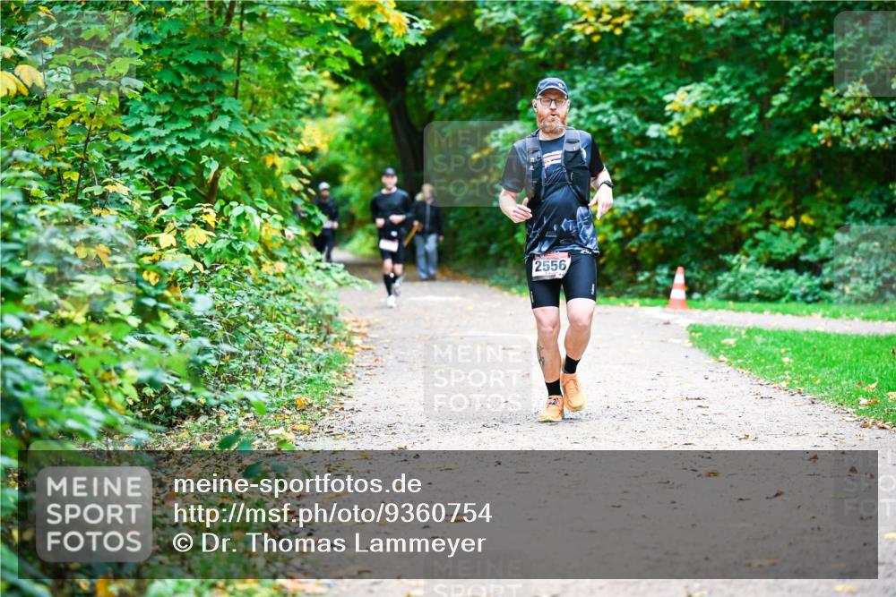 12.10.2025 - Bramfelder Halbmarathon 2025 Dr. Thomas Lammeyer http://msf.ph/oto/9360754 12.10.2025 11:13:42 Laufen 2556 meine-sportfotos.de