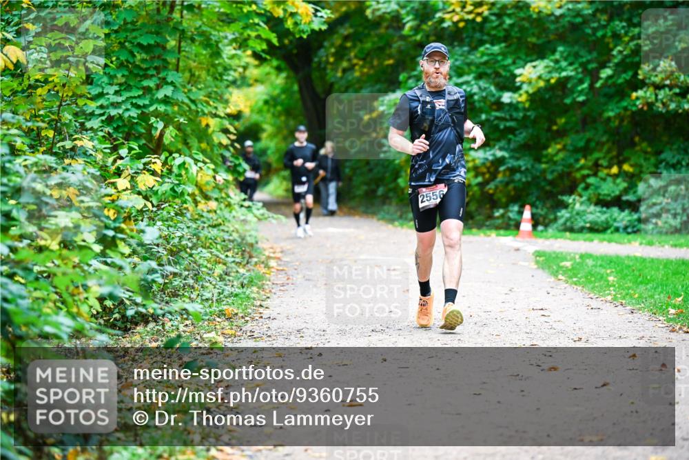12.10.2025 - Bramfelder Halbmarathon 2025 Dr. Thomas Lammeyer http://msf.ph/oto/9360755 12.10.2025 11:13:42 Laufen 2556 meine-sportfotos.de