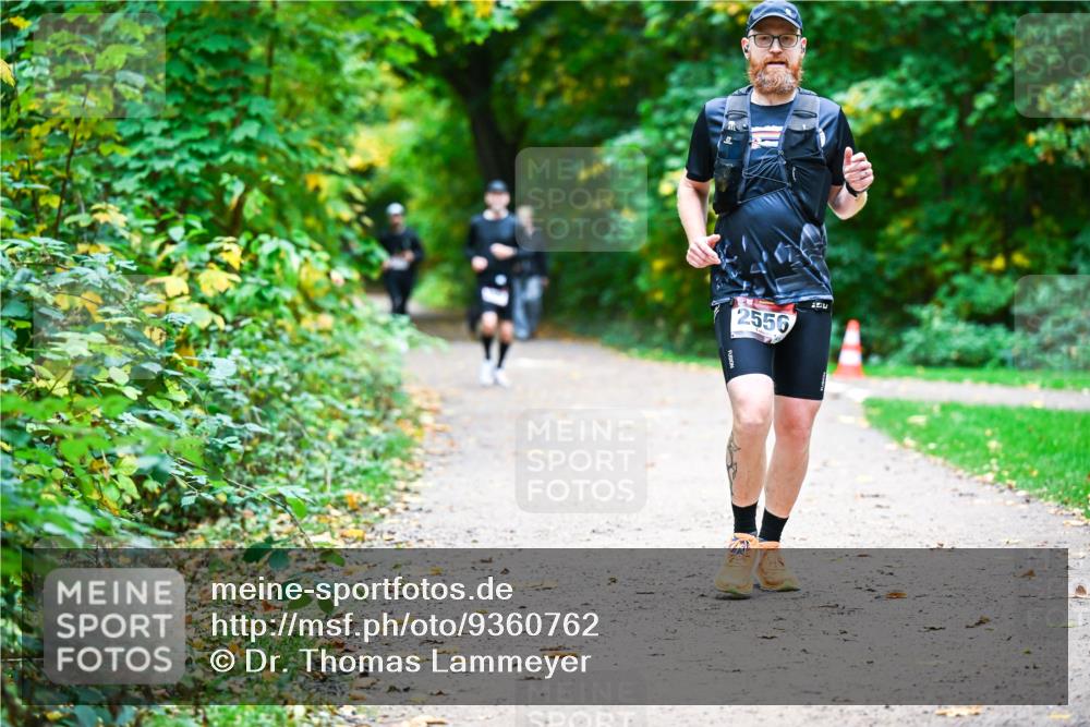 12.10.2025 - Bramfelder Halbmarathon 2025 Dr. Thomas Lammeyer http://msf.ph/oto/9360762 12.10.2025 11:13:43 Laufen 2556 meine-sportfotos.de