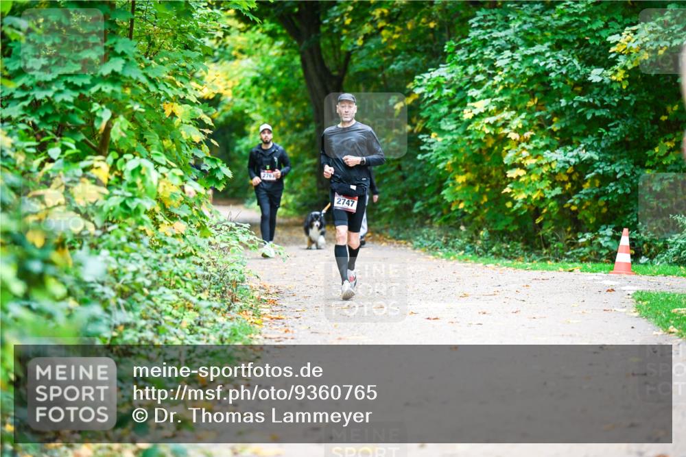12.10.2025 - Bramfelder Halbmarathon 2025 Dr. Thomas Lammeyer http://msf.ph/oto/9360765 12.10.2025 11:13:44 Laufen 2767, 2747 meine-sportfotos.de