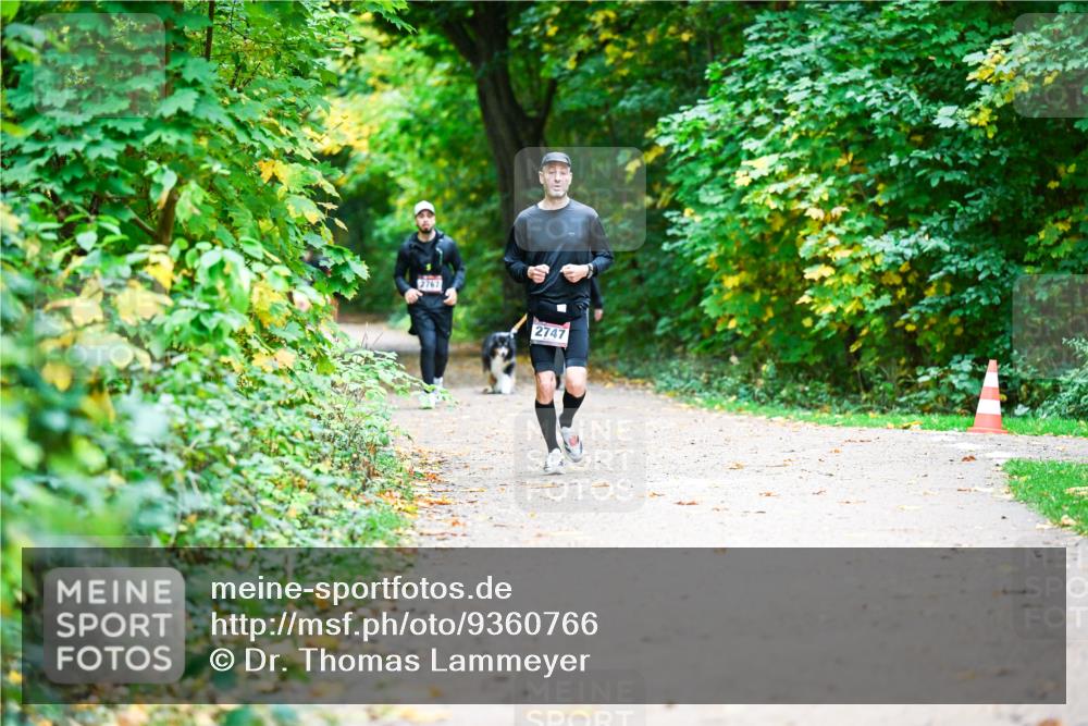 12.10.2025 - Bramfelder Halbmarathon 2025 Dr. Thomas Lammeyer http://msf.ph/oto/9360766 12.10.2025 11:13:44 Laufen 2747 meine-sportfotos.de