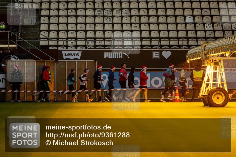 07.12.2025 - St. Pauli X-Mass-Run No. 15 Michael Strokosch http://msf.ph/oto/9361288 07.12.2025 10:32:10 Laufen 3, 0, 0, 0, 00 meine-sportfotos.de
