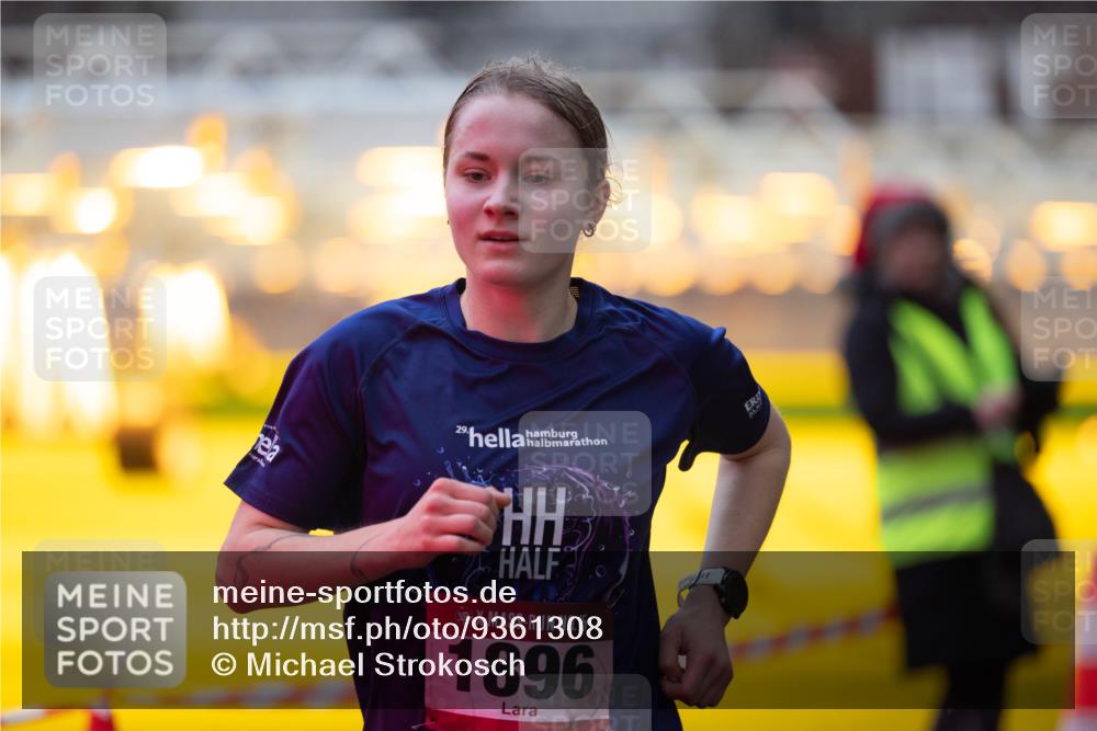 07.12.2025 - St. Pauli X-Mass-Run No. 15 Michael Strokosch http://msf.ph/oto/9361308 07.12.2025 10:50:51 Laufen 29, 15, 1896 meine-sportfotos.de