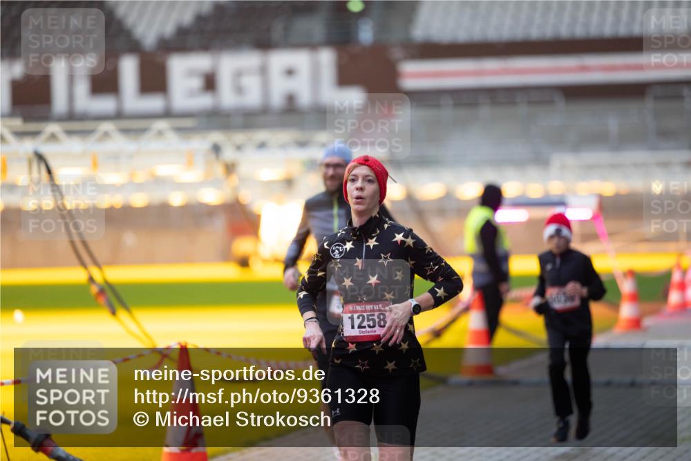 07.12.2025 - St. Pauli X-Mass-Run No. 15 Michael Strokosch http://msf.ph/oto/9361328 07.12.2025 10:51:57 Laufen 15, 1258 meine-sportfotos.de