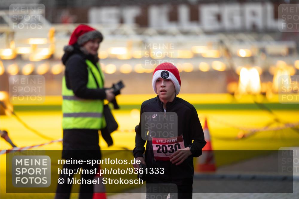 07.12.2025 - St. Pauli X-Mass-Run No. 15 Michael Strokosch http://msf.ph/oto/9361333 07.12.2025 10:52:00 Laufen 15, 2030 meine-sportfotos.de
