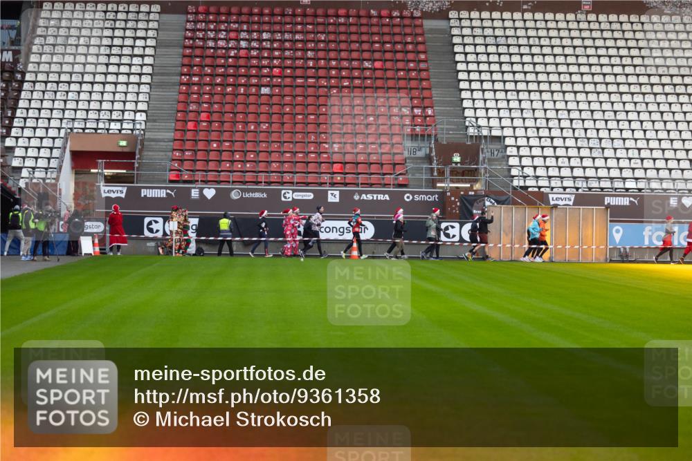 07.12.2025 - St. Pauli X-Mass-Run No. 15 Michael Strokosch http://msf.ph/oto/9361358 07.12.2025 10:53:12 Laufen 8, 7 meine-sportfotos.de