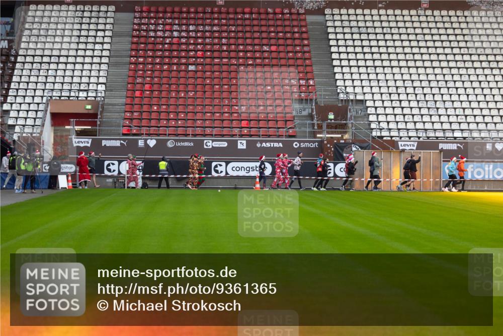 07.12.2025 - St. Pauli X-Mass-Run No. 15 Michael Strokosch http://msf.ph/oto/9361365 07.12.2025 10:53:14 Laufen 2, 8, 8, 7 meine-sportfotos.de