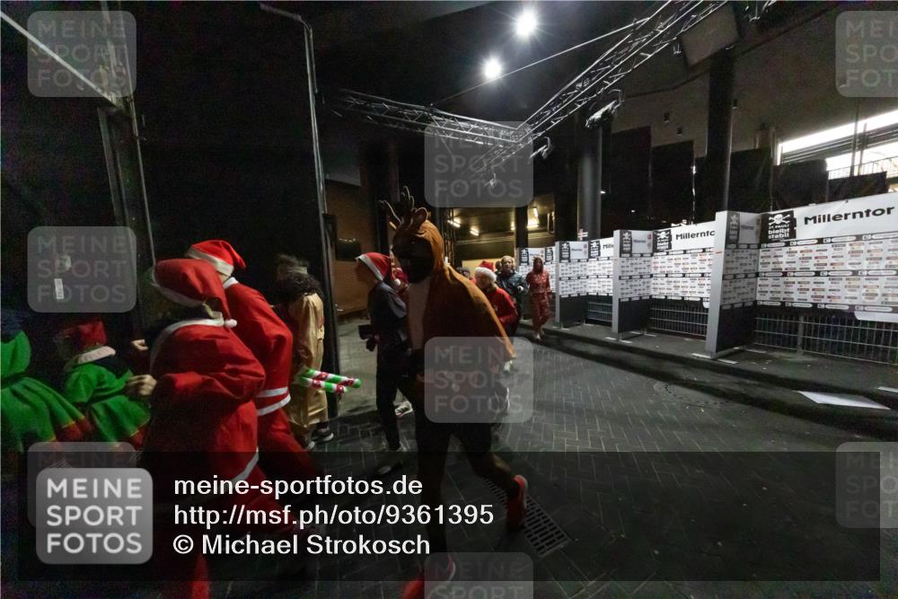 07.12.2025 - St. Pauli X-Mass-Run No. 15 Michael Strokosch http://msf.ph/oto/9361395 07.12.2025 11:11:52 Laufen 408 meine-sportfotos.de
