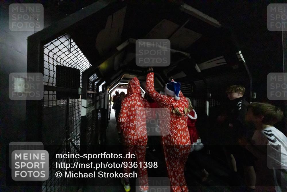 07.12.2025 - St. Pauli X-Mass-Run No. 15 Michael Strokosch http://msf.ph/oto/9361398 07.12.2025 11:11:57 Laufen 10, 10 meine-sportfotos.de