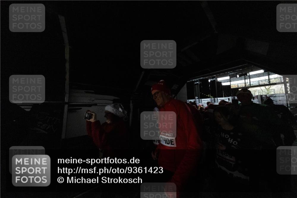 07.12.2025 - St. Pauli X-Mass-Run No. 15 Michael Strokosch http://msf.ph/oto/9361423 07.12.2025 11:12:16 Laufen 8, 478, 1869 meine-sportfotos.de