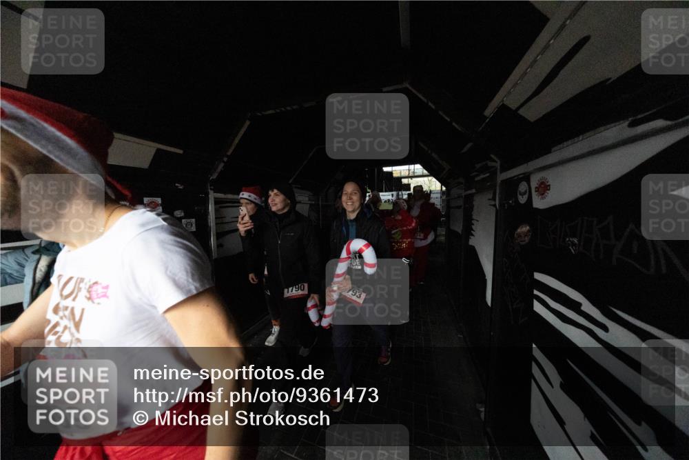 07.12.2025 - St. Pauli X-Mass-Run No. 15 Michael Strokosch http://msf.ph/oto/9361473 07.12.2025 11:12:56 Laufen 1790, 93, 15, 99 meine-sportfotos.de