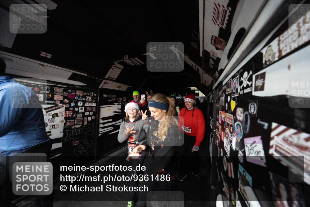 07.12.2025 - St. Pauli X-Mass-Run No. 15 Michael Strokosch http://msf.ph/oto/9361486 07.12.2025 11:13:07 Laufen 12, 2306 meine-sportfotos.de