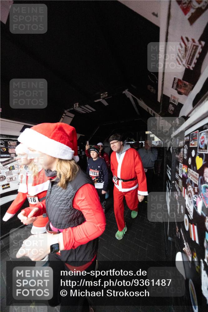 07.12.2025 - St. Pauli X-Mass-Run No. 15 Michael Strokosch http://msf.ph/oto/9361487 07.12.2025 11:13:09 Laufen 1153 meine-sportfotos.de