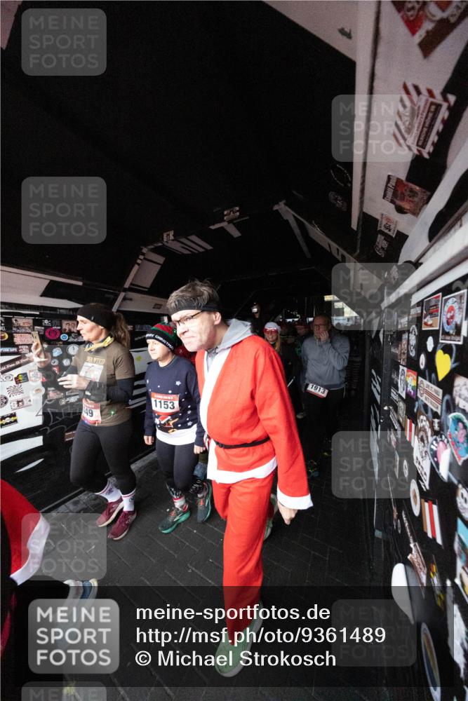07.12.2025 - St. Pauli X-Mass-Run No. 15 Michael Strokosch http://msf.ph/oto/9361489 07.12.2025 11:13:09 Laufen 49, 1153, 1913 meine-sportfotos.de