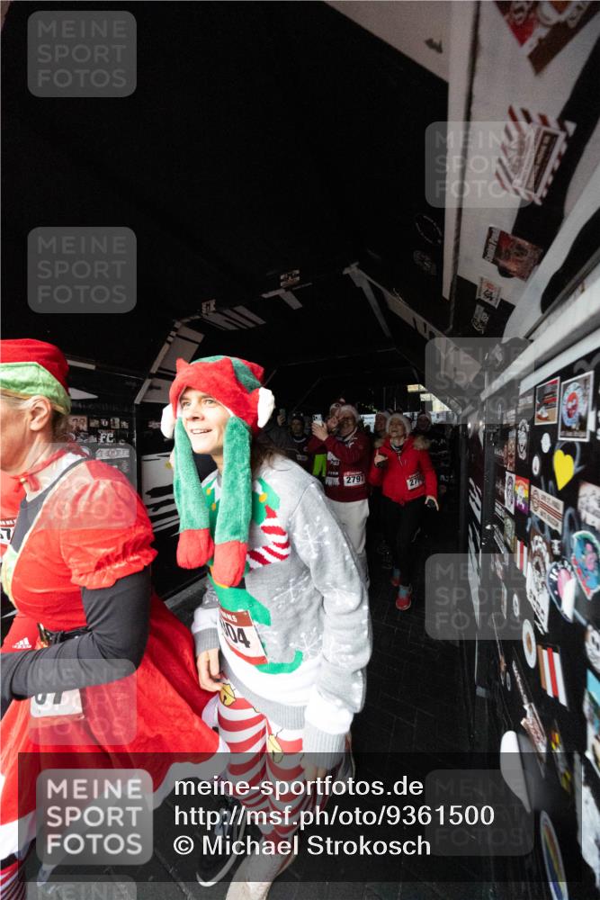 07.12.2025 - St. Pauli X-Mass-Run No. 15 Michael Strokosch http://msf.ph/oto/9361500 07.12.2025 11:13:15 Laufen 7, 470, 04, 2797, 27 meine-sportfotos.de