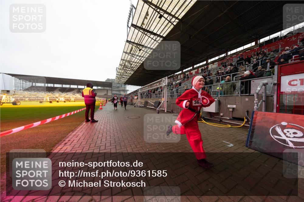 07.12.2025 - St. Pauli X-Mass-Run No. 15 Michael Strokosch http://msf.ph/oto/9361585 07.12.2025 11:17:34 Laufen 1, 363 meine-sportfotos.de
