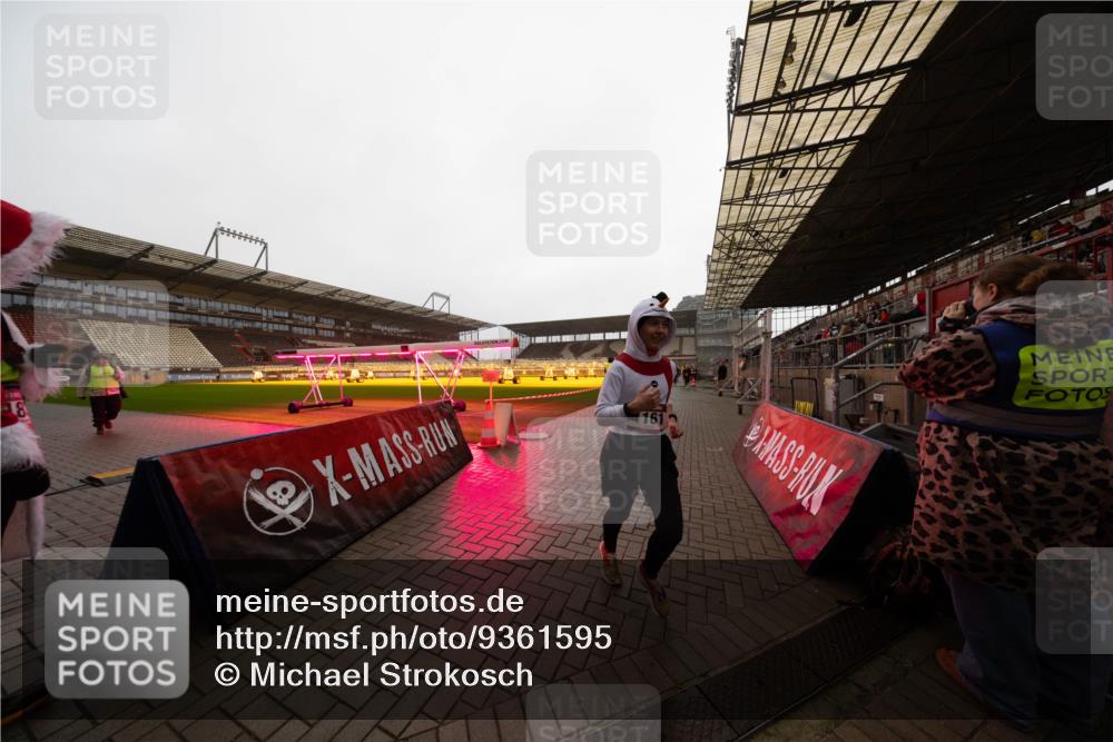 07.12.2025 - St. Pauli X-Mass-Run No. 15 Michael Strokosch http://msf.ph/oto/9361595 07.12.2025 11:18:25 Laufen 18, 161 meine-sportfotos.de