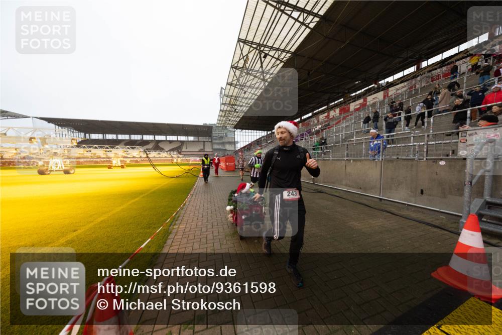 07.12.2025 - St. Pauli X-Mass-Run No. 15 Michael Strokosch http://msf.ph/oto/9361598 07.12.2025 11:19:23 Laufen 243 meine-sportfotos.de