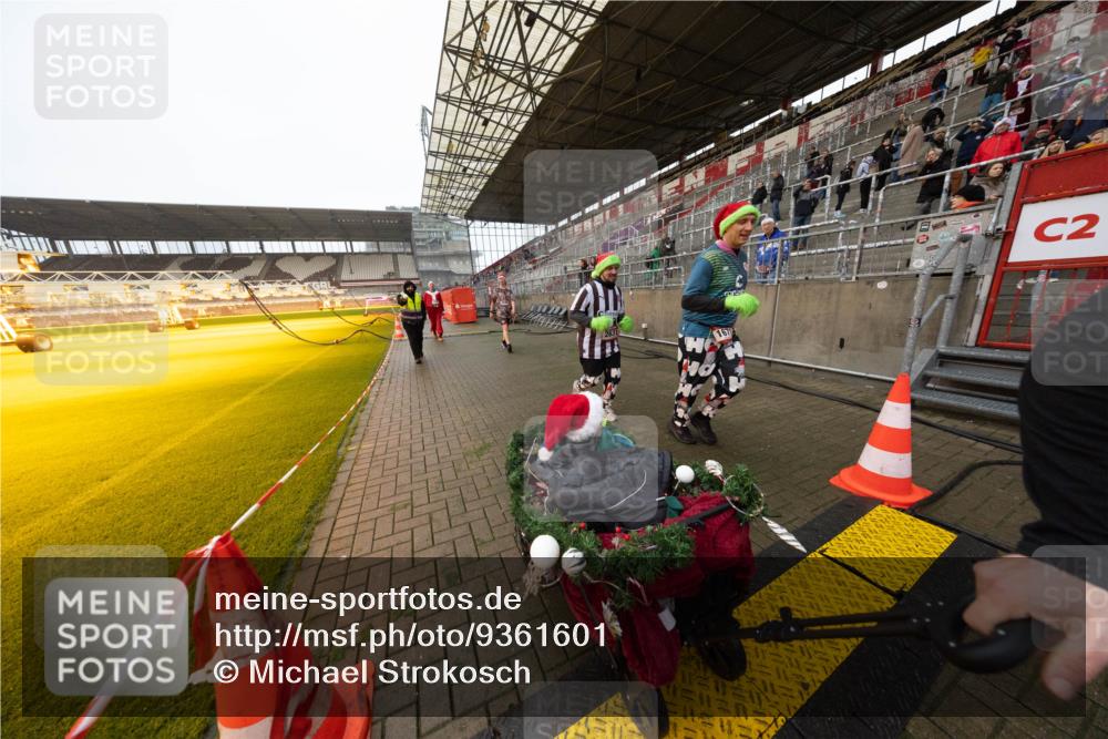 07.12.2025 - St. Pauli X-Mass-Run No. 15 Michael Strokosch http://msf.ph/oto/9361601 07.12.2025 11:19:24 Laufen 167, 2 meine-sportfotos.de
