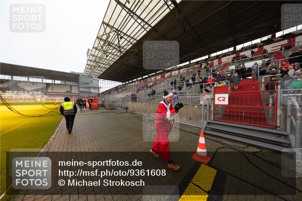 07.12.2025 - St. Pauli X-Mass-Run No. 15 Michael Strokosch http://msf.ph/oto/9361608 07.12.2025 11:19:29 Laufen 1540, 2 meine-sportfotos.de