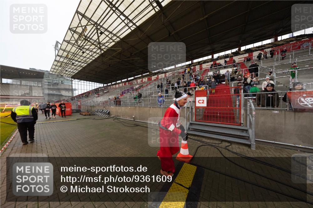 07.12.2025 - St. Pauli X-Mass-Run No. 15 Michael Strokosch http://msf.ph/oto/9361609 07.12.2025 11:19:29 Laufen 2 meine-sportfotos.de