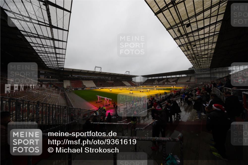 07.12.2025 - St. Pauli X-Mass-Run No. 15 Michael Strokosch http://msf.ph/oto/9361619 07.12.2025 11:25:46 Laufen  meine-sportfotos.de