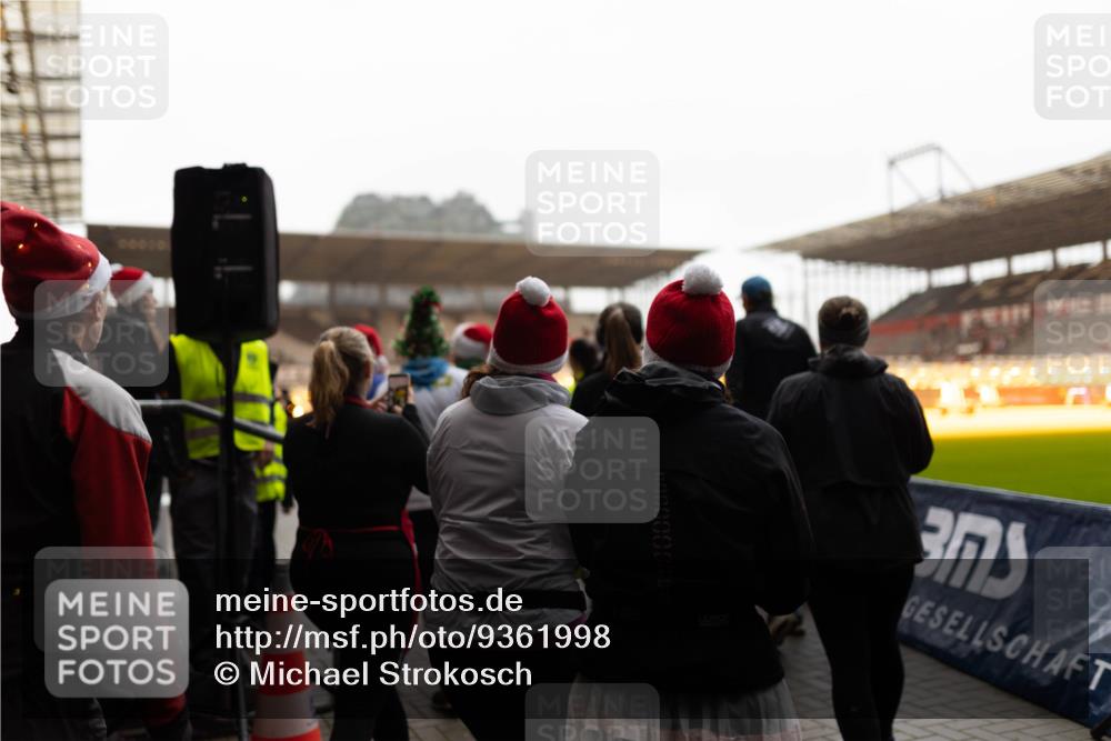 07.12.2025 - St. Pauli X-Mass-Run No. 15 Michael Strokosch http://msf.ph/oto/9361998 07.12.2025 10:33:57 Laufen 00000, 000000000, 30 meine-sportfotos.de