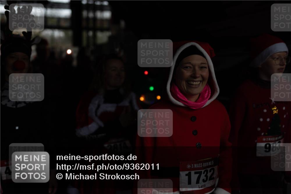 07.12.2025 - St. Pauli X-Mass-Run No. 15 Michael Strokosch http://msf.ph/oto/9362011 07.12.2025 10:34:11 Laufen 4235, 2814, 15, 1732, 983 meine-sportfotos.de