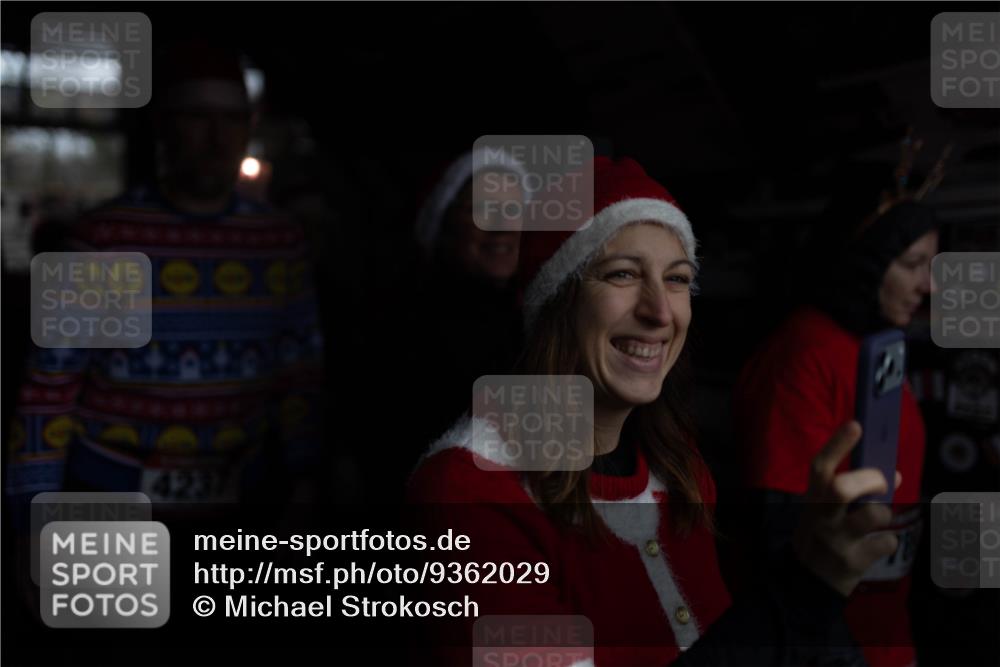 07.12.2025 - St. Pauli X-Mass-Run No. 15 Michael Strokosch http://msf.ph/oto/9362029 07.12.2025 10:34:14 Laufen 30003, 4237 meine-sportfotos.de