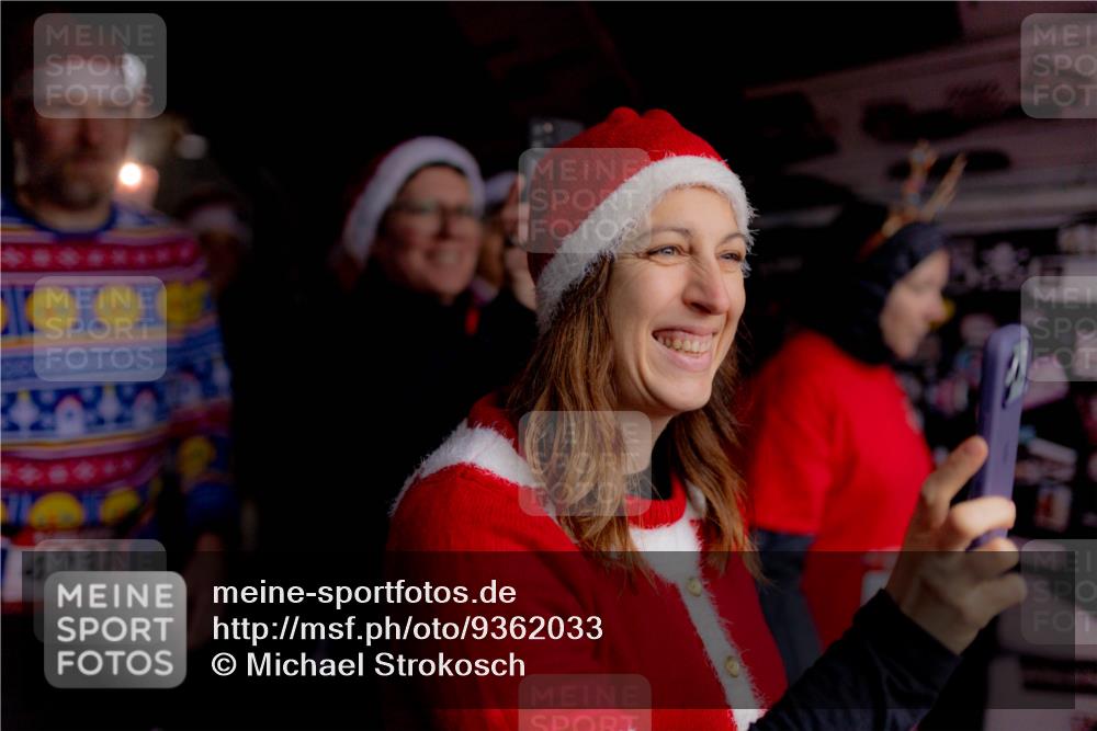 07.12.2025 - St. Pauli X-Mass-Run No. 15 Michael Strokosch http://msf.ph/oto/9362033 07.12.2025 10:34:15 Laufen 4237 meine-sportfotos.de