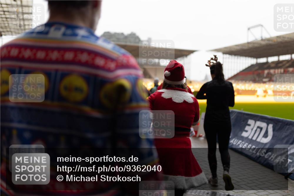 07.12.2025 - St. Pauli X-Mass-Run No. 15 Michael Strokosch http://msf.ph/oto/9362040 07.12.2025 10:34:17 Laufen 3 meine-sportfotos.de