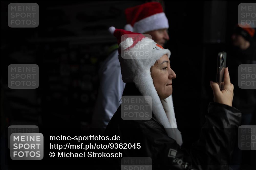 07.12.2025 - St. Pauli X-Mass-Run No. 15 Michael Strokosch http://msf.ph/oto/9362045 07.12.2025 10:34:23 Laufen  meine-sportfotos.de