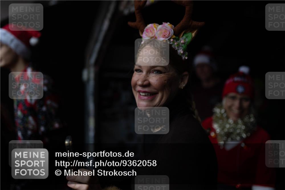07.12.2025 - St. Pauli X-Mass-Run No. 15 Michael Strokosch http://msf.ph/oto/9362058 07.12.2025 10:34:34 Laufen  meine-sportfotos.de