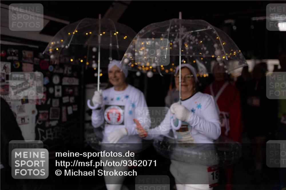 07.12.2025 - St. Pauli X-Mass-Run No. 15 Michael Strokosch http://msf.ph/oto/9362071 07.12.2025 10:34:38 Laufen 101, 18, 18 meine-sportfotos.de