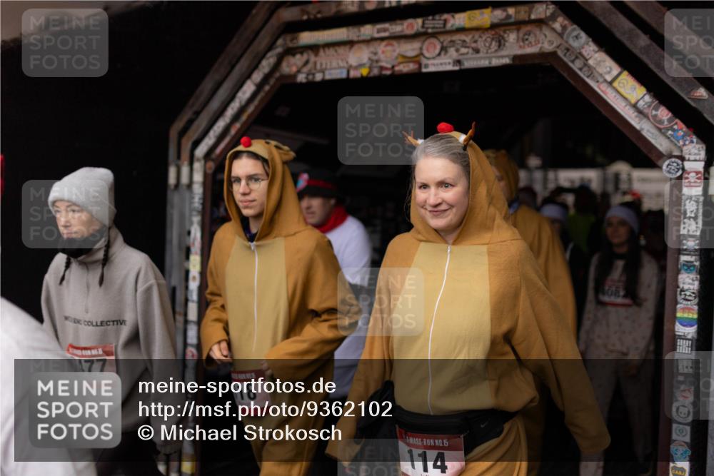 07.12.2025 - St. Pauli X-Mass-Run No. 15 Michael Strokosch http://msf.ph/oto/9362102 07.12.2025 10:34:47 Laufen 477, 18, 15, 114, 4682 meine-sportfotos.de