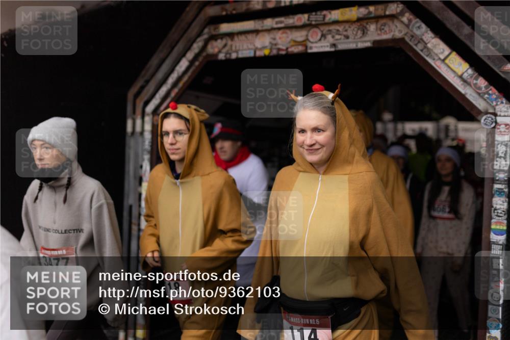 07.12.2025 - St. Pauli X-Mass-Run No. 15 Michael Strokosch http://msf.ph/oto/9362103 07.12.2025 10:34:47 Laufen 3477, 18, 15, 114, 3662 meine-sportfotos.de