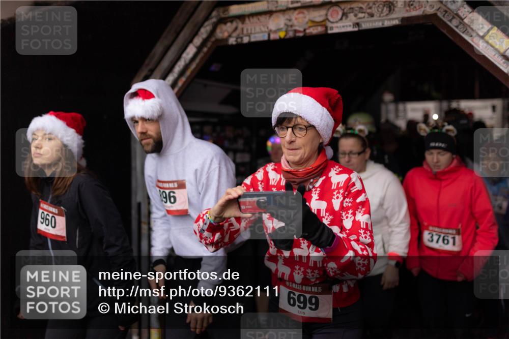 07.12.2025 - St. Pauli X-Mass-Run No. 15 Michael Strokosch http://msf.ph/oto/9362111 07.12.2025 10:34:53 Laufen 960, 896, 15, 699, 3761 meine-sportfotos.de