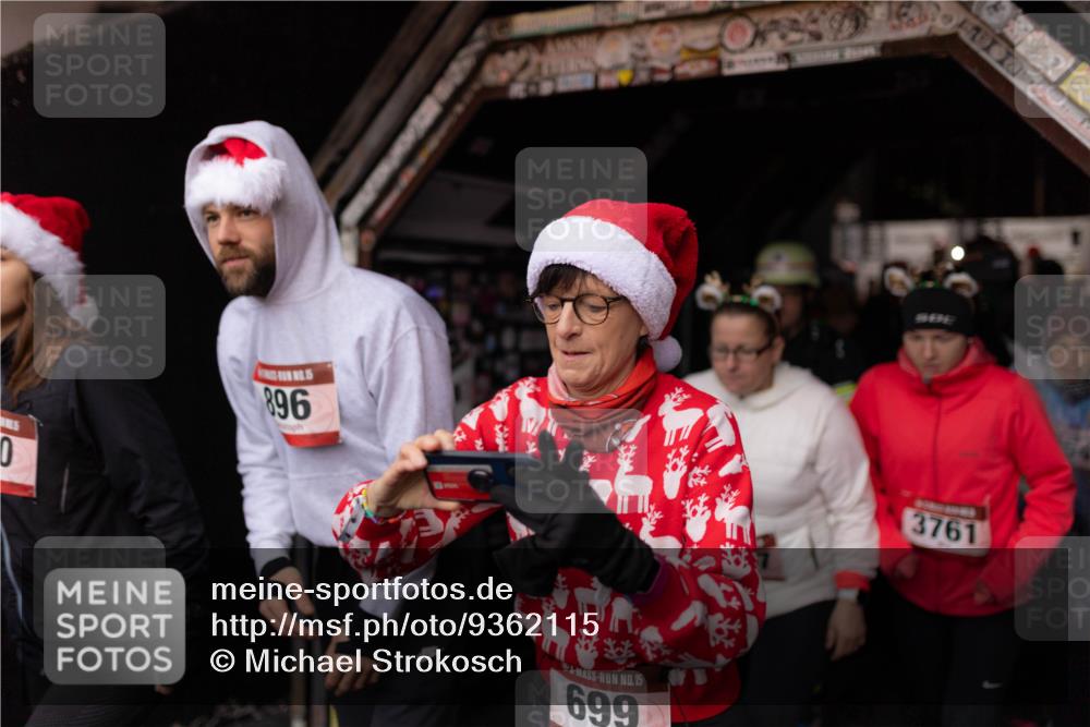 07.12.2025 - St. Pauli X-Mass-Run No. 15 Michael Strokosch http://msf.ph/oto/9362115 07.12.2025 10:34:53 Laufen 0, 896, 15, 699, 3761 meine-sportfotos.de