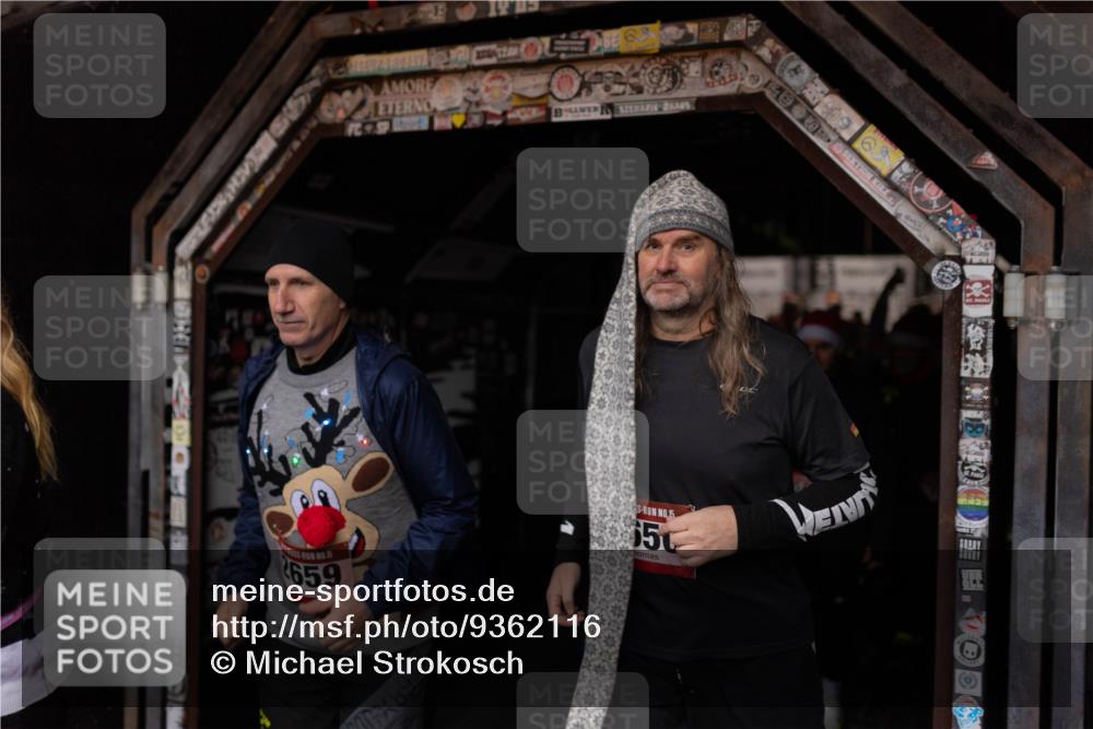07.12.2025 - St. Pauli X-Mass-Run No. 15 Michael Strokosch http://msf.ph/oto/9362116 07.12.2025 10:34:58 Laufen 659, 15, 150 meine-sportfotos.de