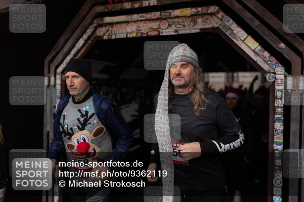 07.12.2025 - St. Pauli X-Mass-Run No. 15 Michael Strokosch http://msf.ph/oto/9362119 07.12.2025 10:34:58 Laufen 15, 659, 50 meine-sportfotos.de
