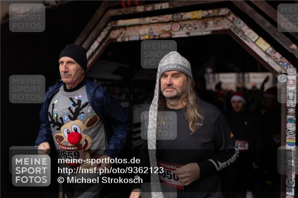 07.12.2025 - St. Pauli X-Mass-Run No. 15 Michael Strokosch http://msf.ph/oto/9362123 07.12.2025 10:34:58 Laufen 15, 659, 15, 2650, 645 meine-sportfotos.de