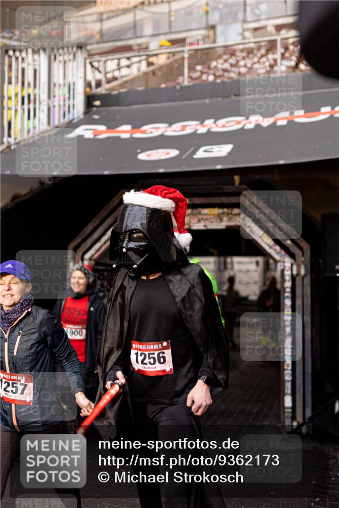 07.12.2025 - St. Pauli X-Mass-Run No. 15 Michael Strokosch http://msf.ph/oto/9362173 07.12.2025 10:35:33 Laufen 15, 1257, 1900, 15, 1256 meine-sportfotos.de