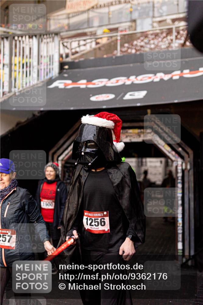 07.12.2025 - St. Pauli X-Mass-Run No. 15 Michael Strokosch http://msf.ph/oto/9362176 07.12.2025 10:35:34 Laufen 257, 1980, 15, 1256 meine-sportfotos.de