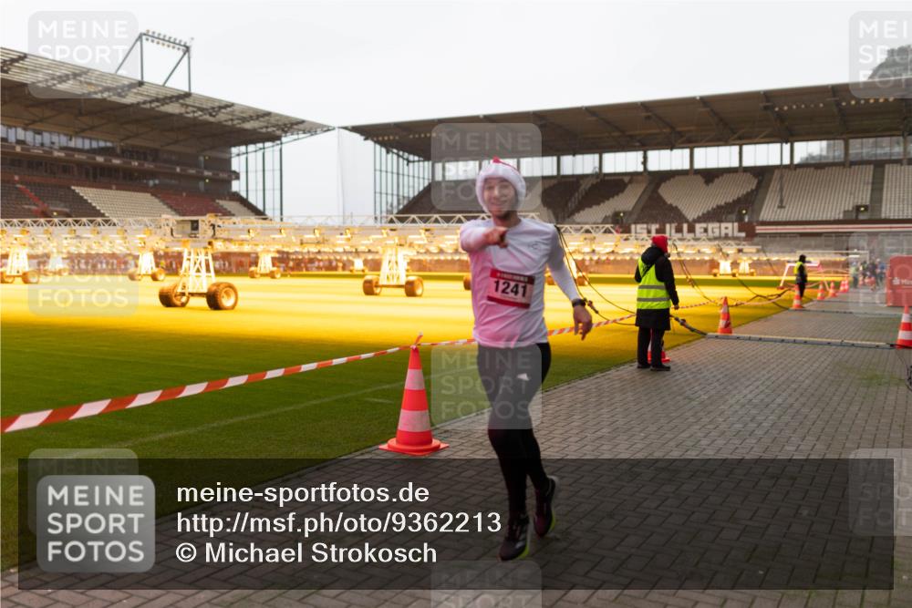07.12.2025 - St. Pauli X-Mass-Run No. 15 Michael Strokosch http://msf.ph/oto/9362213 07.12.2025 10:53:05 Laufen 1241, 1 meine-sportfotos.de