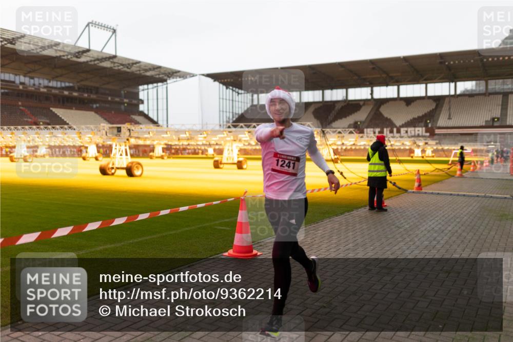 07.12.2025 - St. Pauli X-Mass-Run No. 15 Michael Strokosch http://msf.ph/oto/9362214 07.12.2025 10:53:06 Laufen 1241 meine-sportfotos.de