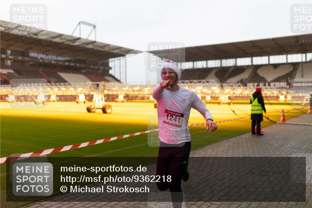 07.12.2025 - St. Pauli X-Mass-Run No. 15 Michael Strokosch http://msf.ph/oto/9362218 07.12.2025 10:53:06 Laufen 15, 1241 meine-sportfotos.de