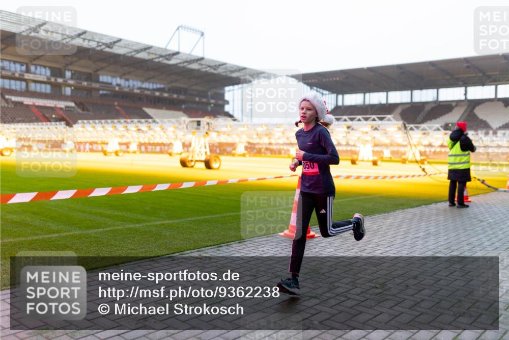 07.12.2025 - St. Pauli X-Mass-Run No. 15 Michael Strokosch http://msf.ph/oto/9362238 07.12.2025 10:54:01 Laufen 050 meine-sportfotos.de