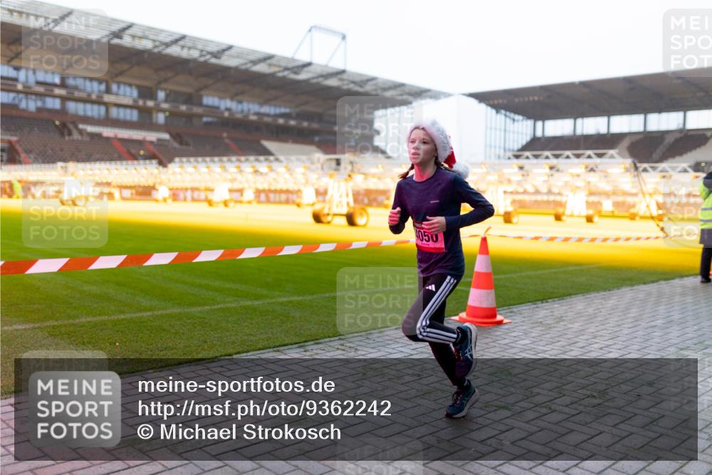 07.12.2025 - St. Pauli X-Mass-Run No. 15 Michael Strokosch http://msf.ph/oto/9362242 07.12.2025 10:54:01 Laufen 050 meine-sportfotos.de