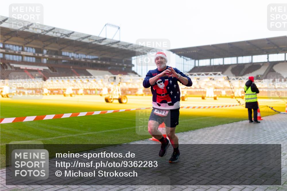 07.12.2025 - St. Pauli X-Mass-Run No. 15 Michael Strokosch http://msf.ph/oto/9362283 07.12.2025 10:54:19 Laufen 2651 meine-sportfotos.de